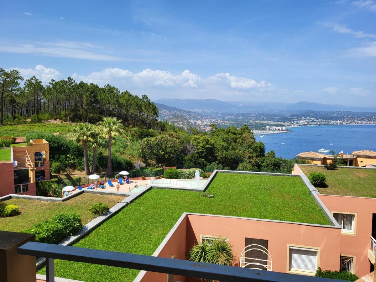 Vue Mer Et Esterel Sur La Baie De Cannes Apartment Theoule-sur-Mer Exterior photo